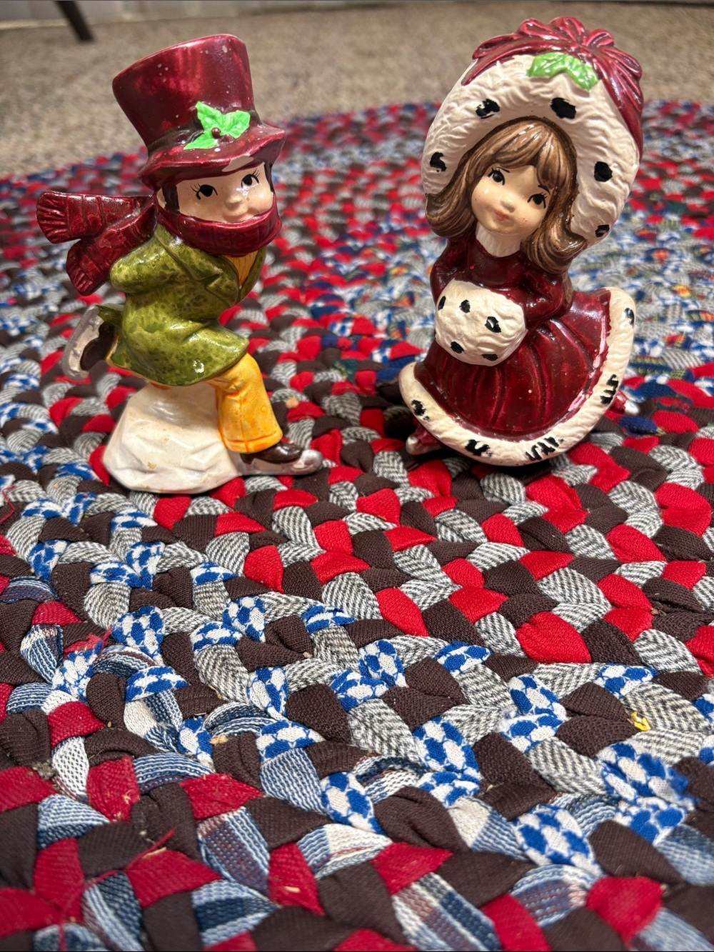 Vintage Style Ceramic Holiday Figurines - Red & Green